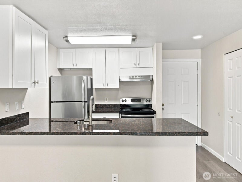 9484 Redmond-Woodinville Road NE C204