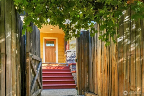 Photo of 8024 16th Avenue NE, Seattle, WA 98115 (MLS # 2592881)