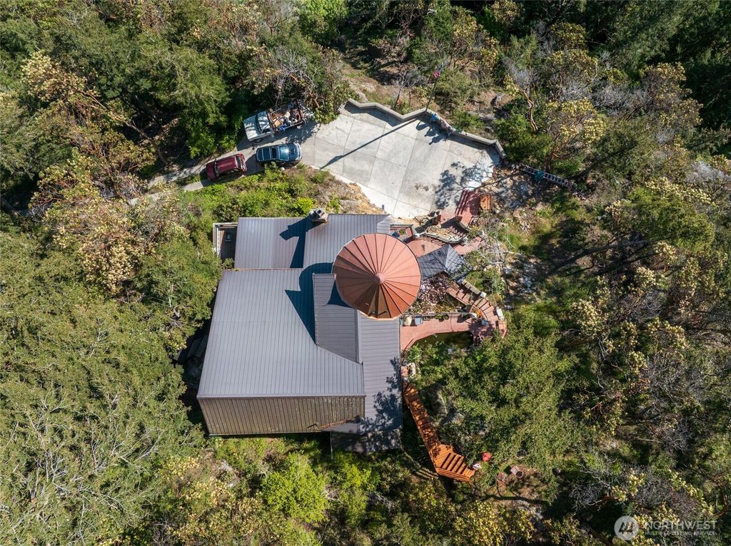 listing image 9366841830458605758