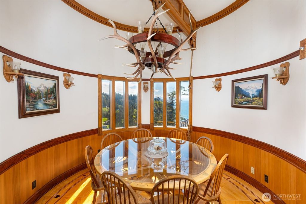 listing image 9369015068220200828