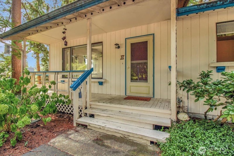 385 Glengarry Drive