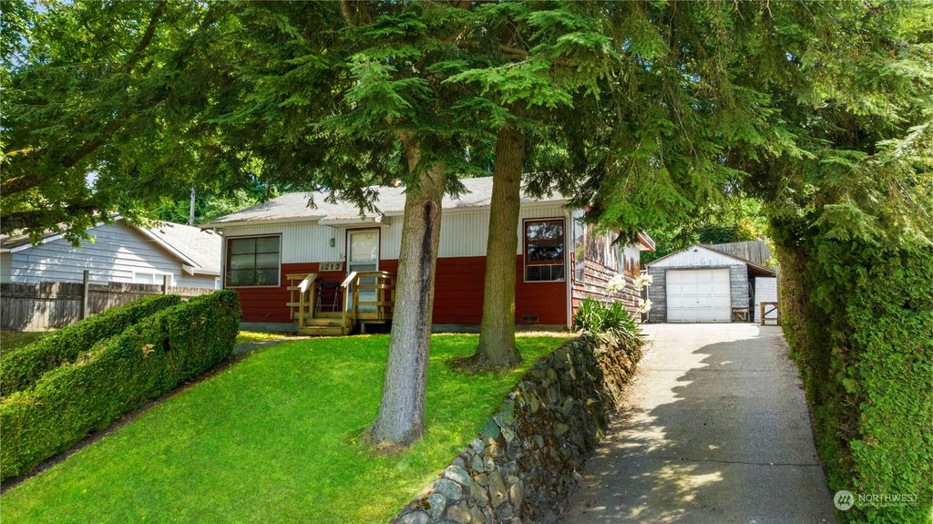 Photo of 7213 S 126th Street, Seattle, WA 98178 (MLS # 2006133)