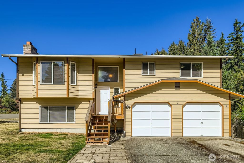 Photo of 11725 36th Avenue SE, Everett, WA 98208 (MLS # 2435801)