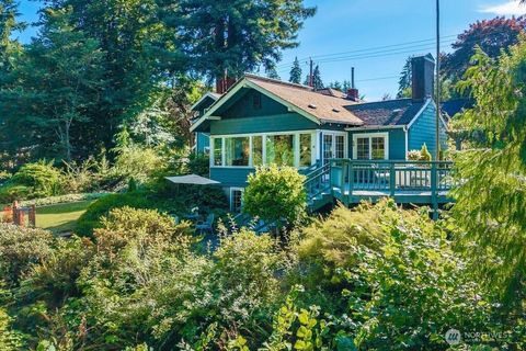 Photo of 816 Percival Street SW, Olympia, WA 98502 (MLS # 2553293)