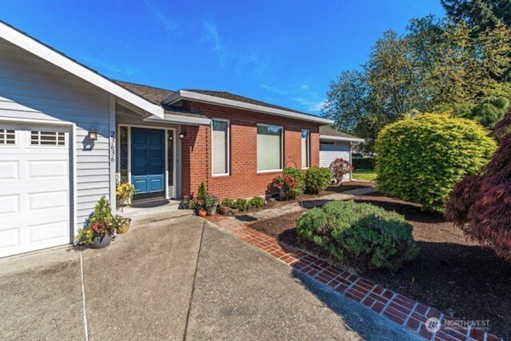 Photo of 23636 126th Avenue SE, Kent, WA 98031 (MLS # 2372316)