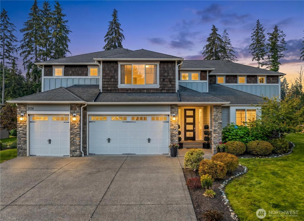 Photo of 11714 137th Drive NE, Lake Stevens, WA 98258 (MLS # 2574765)