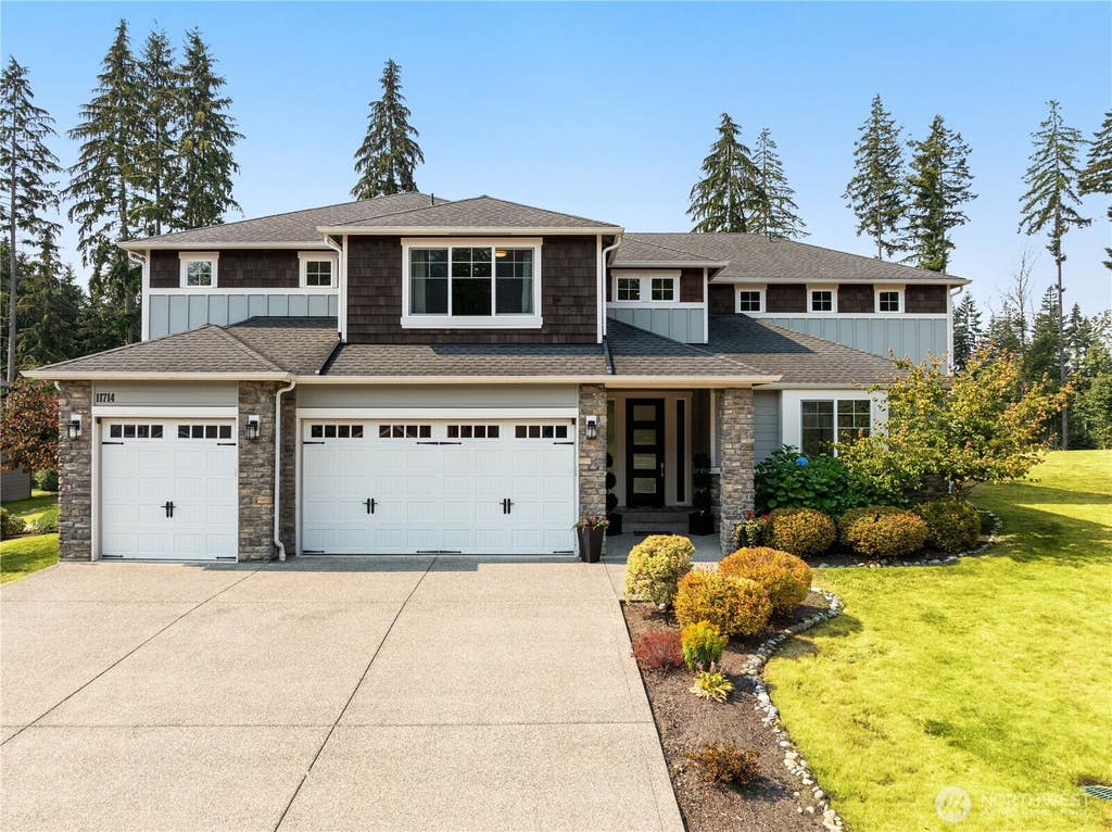 Photo of 11714 137th Drive NE, Lake Stevens, WA 98258 (MLS # 2574765)