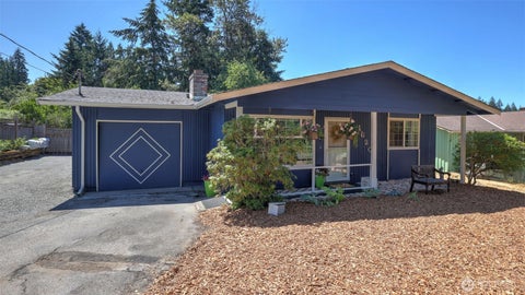 Photo of 16203 SE Petrovitsky Road, Renton, WA 98058 (MLS # 2560881)