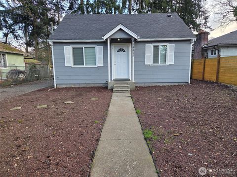 Photo of 14413 Portland Ave Ave SW, Lakewood, WA 98498 (MLS # 2477933)