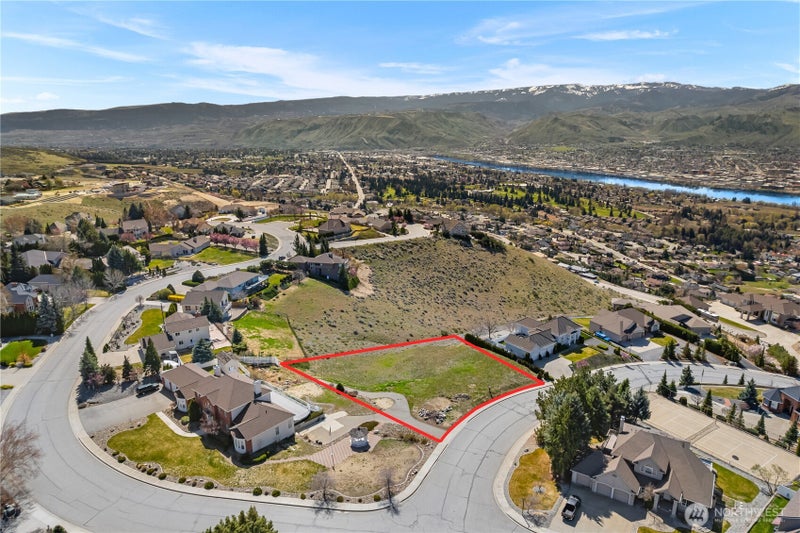 2450 Twin Peaks View
