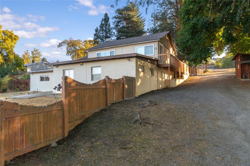 2500 Sunset Hwy