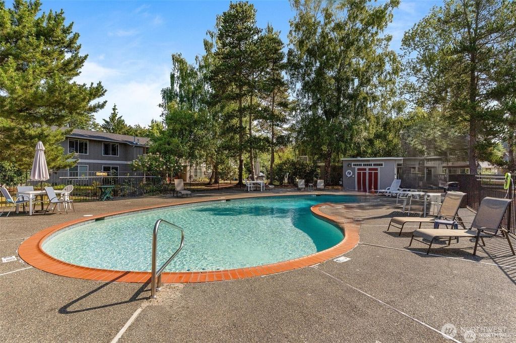 Photo of 5029 84th Street SW #301, Mukilteo, WA 98275 (MLS # 2391645)