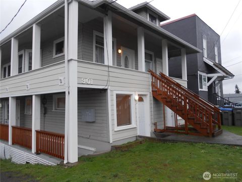 Photo of 901 Pleasant Avenue, Bremerton, WA 98337 (MLS # 2480859)