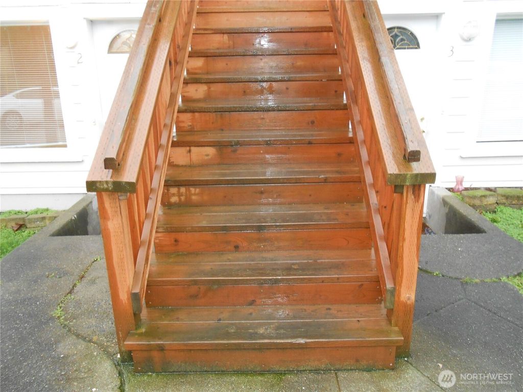 Photo of 901 Pleasant Avenue, Bremerton, WA 98337 (MLS # 2480859)