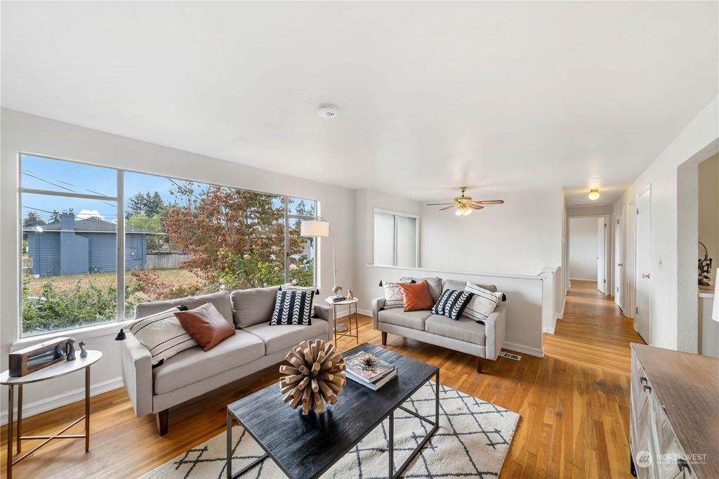 Photo of 4272 S 290th Street, Auburn, WA 98001 (MLS # 2002471)