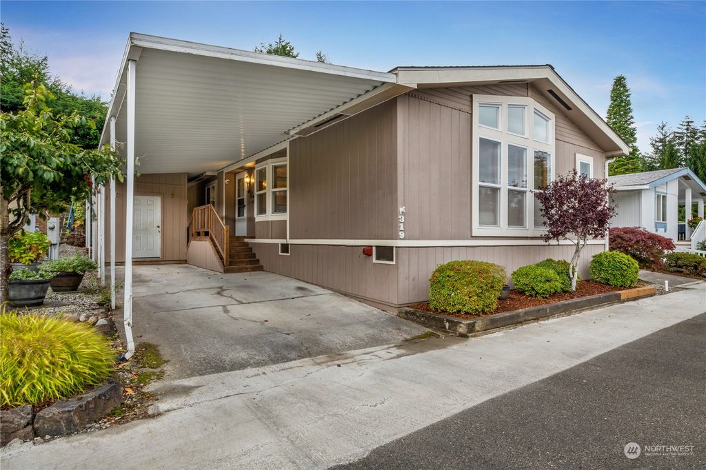 Photo of 23825 15th Avenue SE #319, Bothell, WA 98021 (MLS # 2011929)
