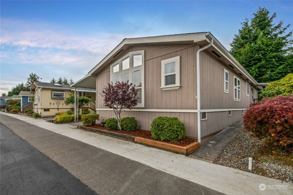 Photo of 23825 15th Avenue SE #319, Bothell, WA 98021 (MLS # 2011929)