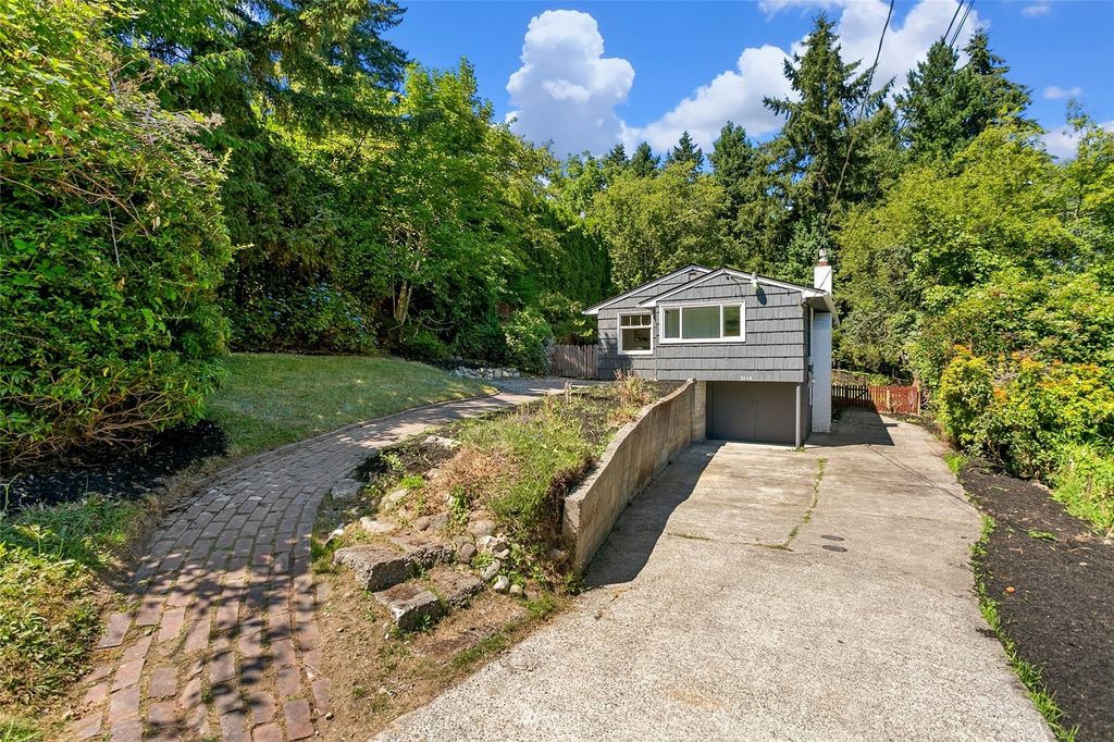Photo of 1616 N 167th Street, Shoreline, WA 98133 (MLS # 1975639)