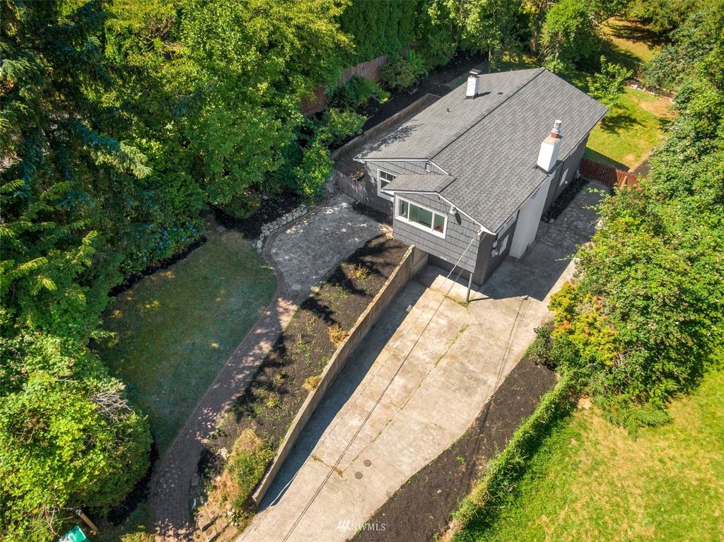 Photo of 1616 N 167th Street, Shoreline, WA 98133 (MLS # 1975639)