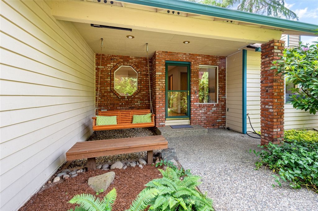 Photo of 18439 146th Avenue NE, Woodinville, WA 98072 (MLS # 2069350)