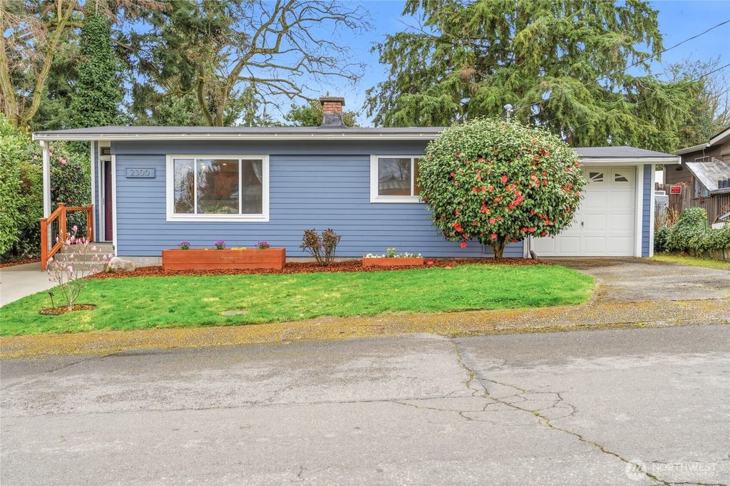 Photo of 2300 NE 8th Place, Renton, WA 98056 (MLS # 2516559)