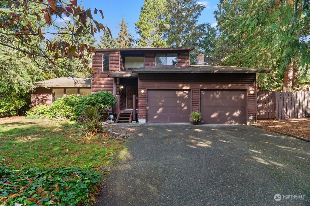 Photo of 18411 11th Avenue W, Lynnwood, WA 98037 (MLS # 2306842)