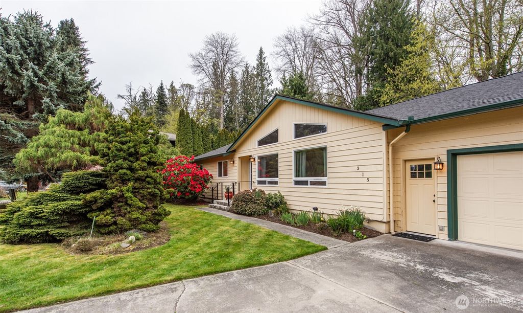 Photo of 315 Dungeness Meadows, Sequim, WA 98382 (MLS # 2504538)