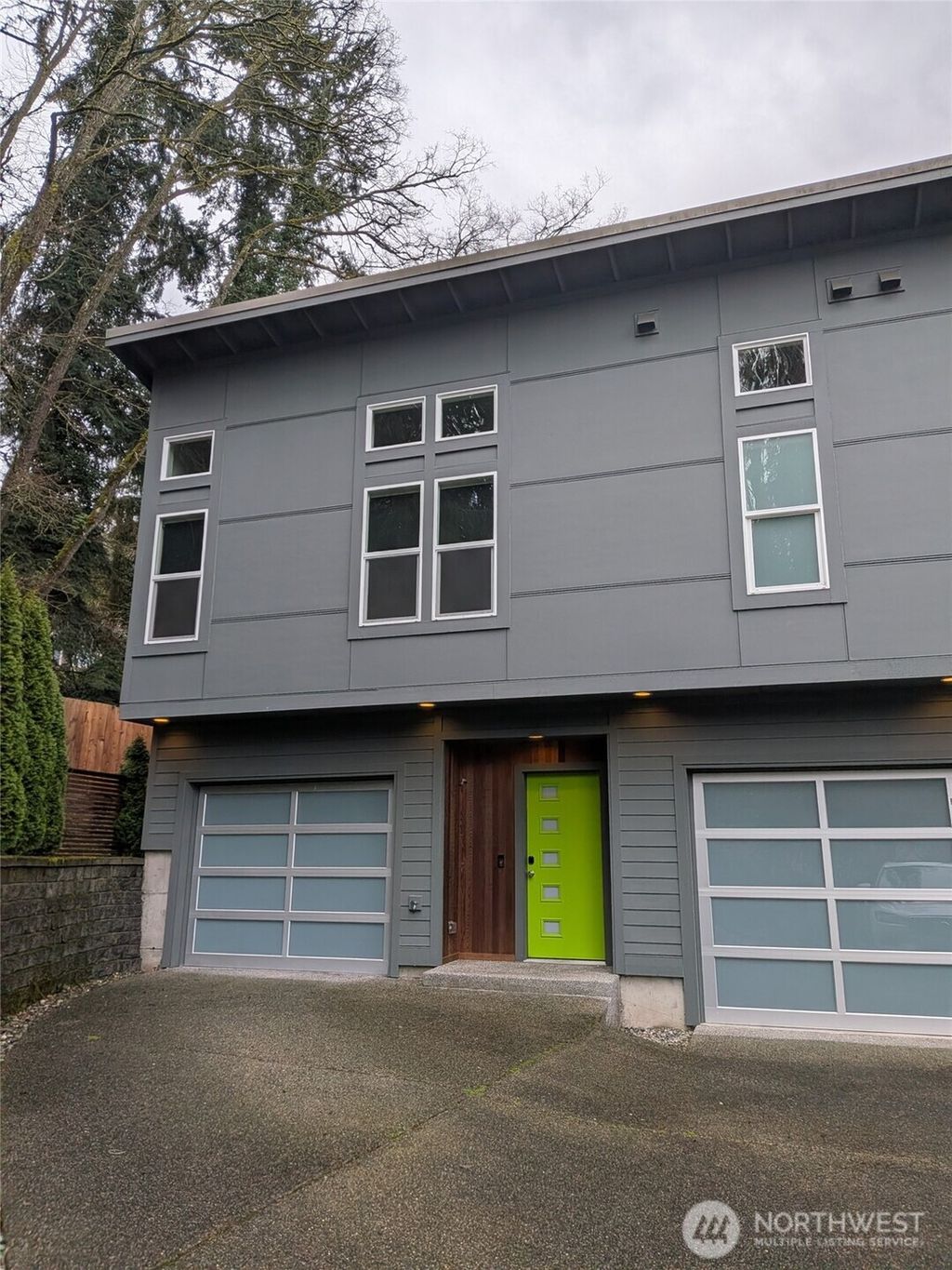 Photo of 2662 E Lake Sammamish Parkway #B, Sammamish, WA 98074 (MLS # 2495677)