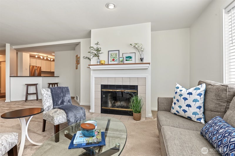 2040 13th Avenue W 11