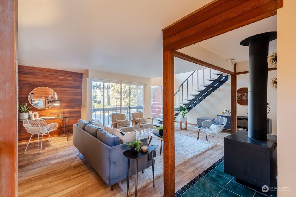 Photo of 10743 Burke Avenue N #5, Seattle, WA 98133 (MLS # 2212742)