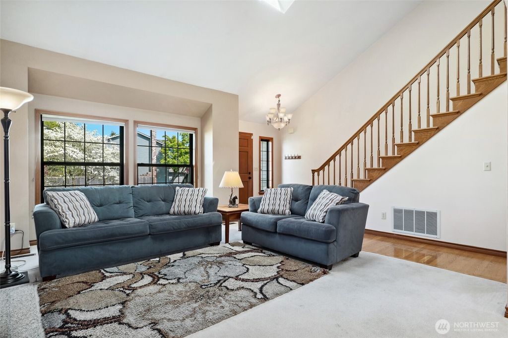 Photo of 16627 126th Avenue NE, Woodinville, WA 98072 (MLS # 2370632)
