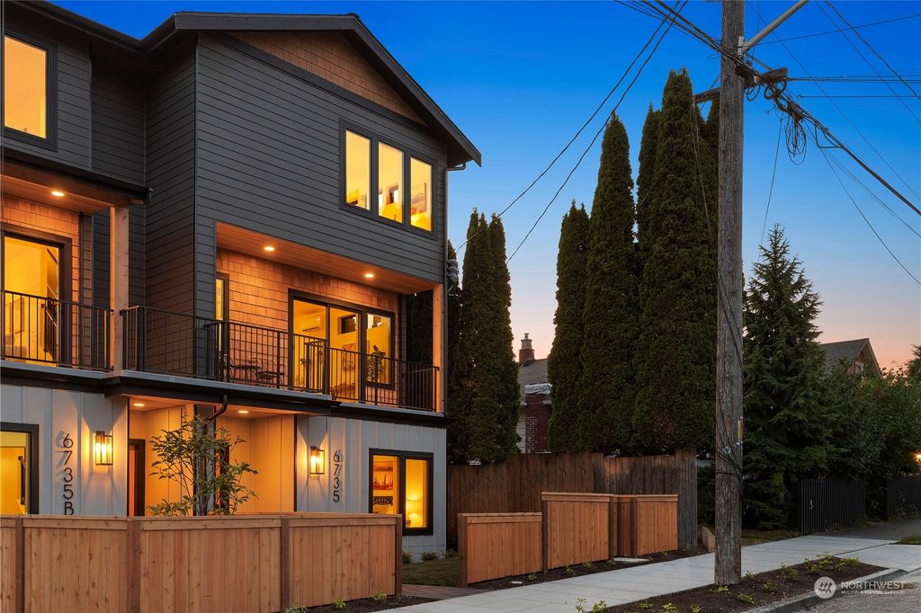Photo of 6735 11th Avenue NW, Seattle, WA 98117 (MLS # 2126617)