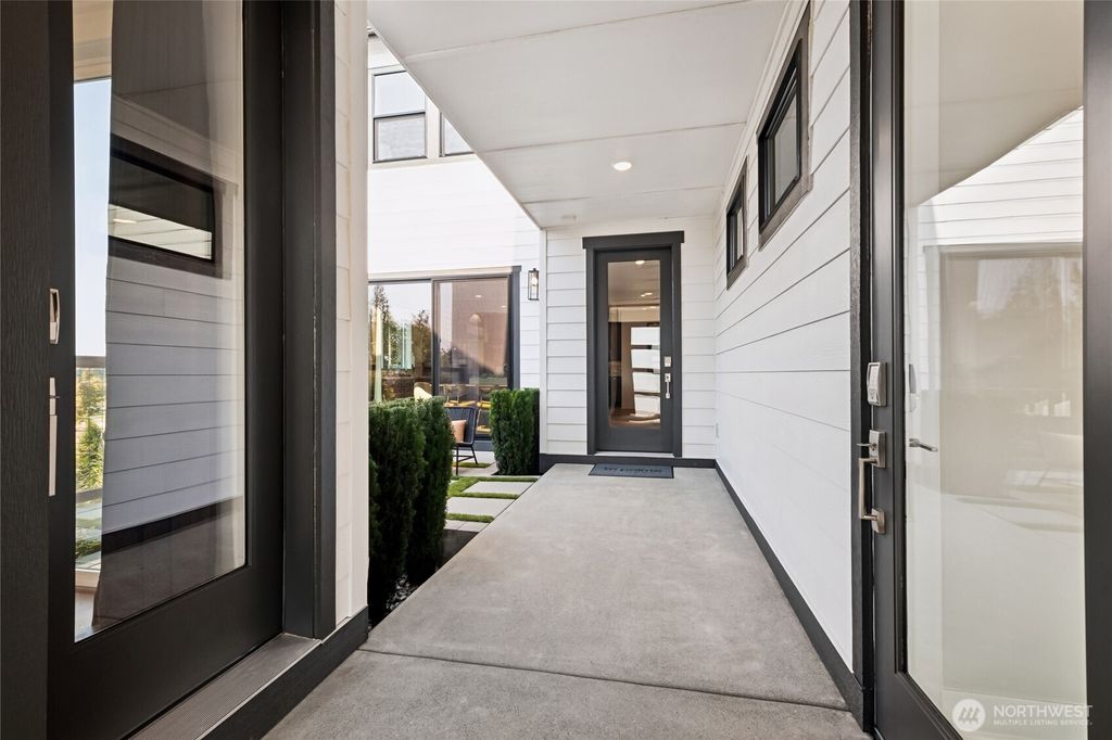 Photo of 13717 SE 85th Street, Newcastle, WA 98059 (MLS # 2457805)