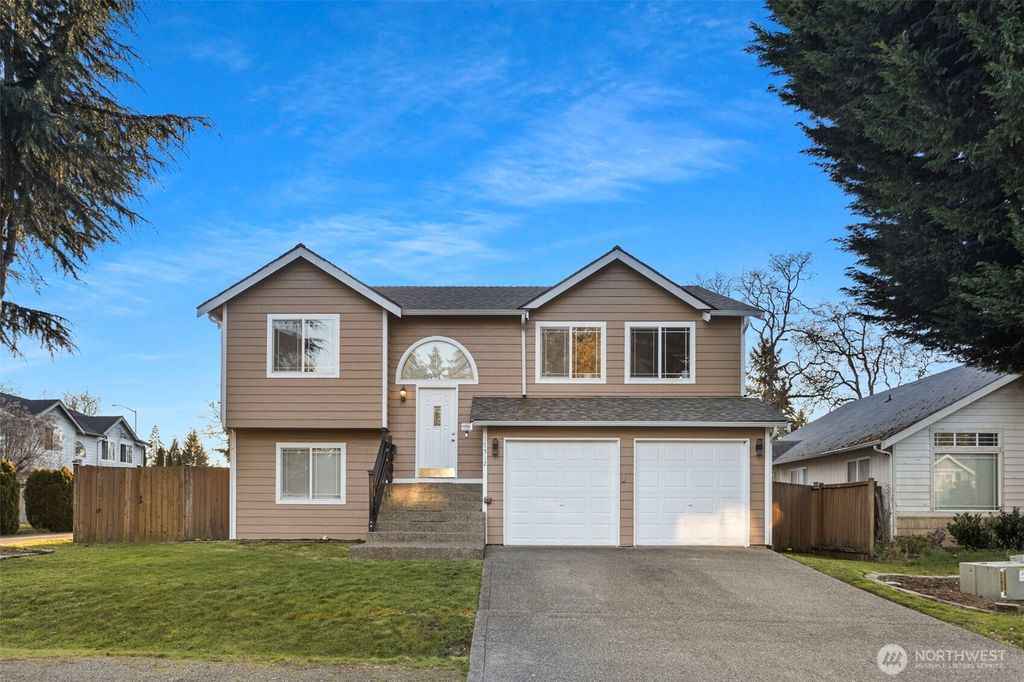 Photo of 17512 17th Avenue E, Spanaway, WA 98387 (MLS # 2497396)