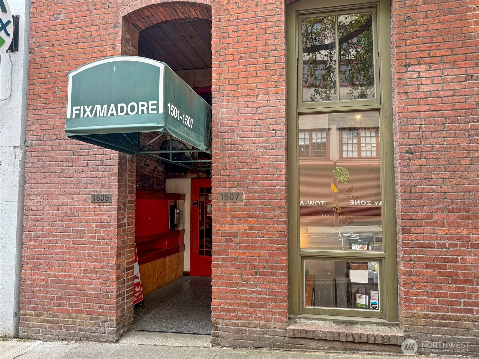 1507 Western Avenue R203