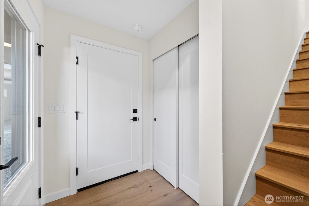 Photo of 5514 25th Avenue NE #B, Seattle, WA 98105 (MLS # 2468013)