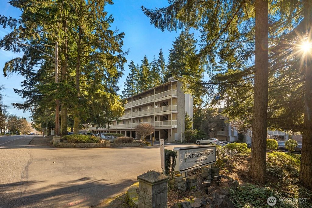 Photo of 14527 NE 40th Street #G104, Bellevue, WA 98007 (MLS # 2528585)