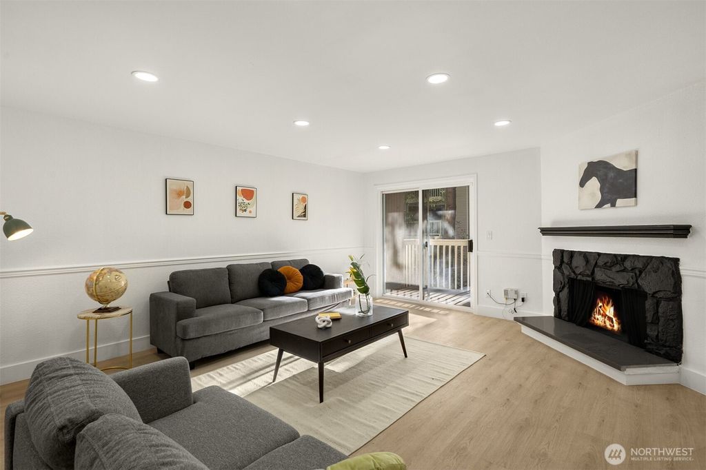 Photo of 14527 NE 40th Street #G104, Bellevue, WA 98007 (MLS # 2528585)