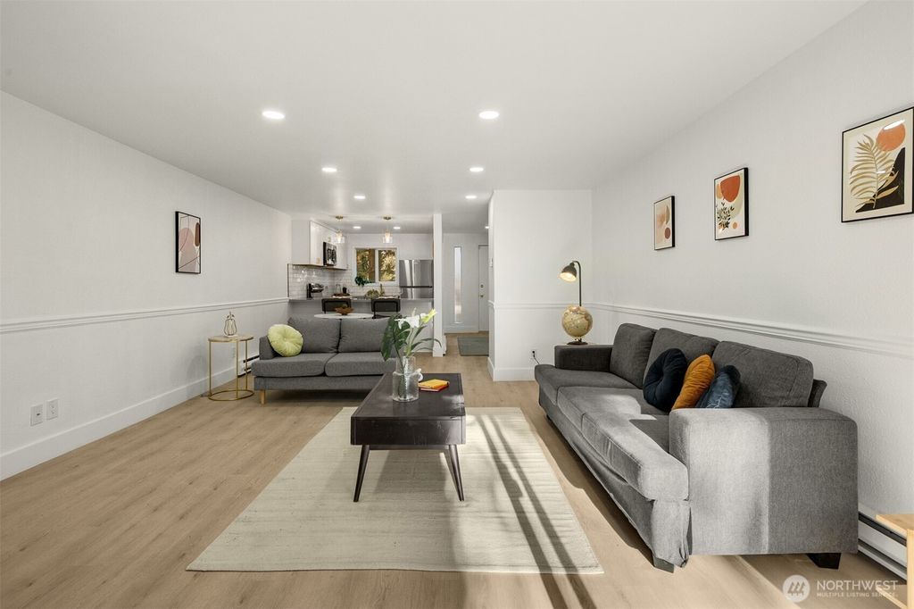 Photo of 14527 NE 40th Street #G104, Bellevue, WA 98007 (MLS # 2528585)