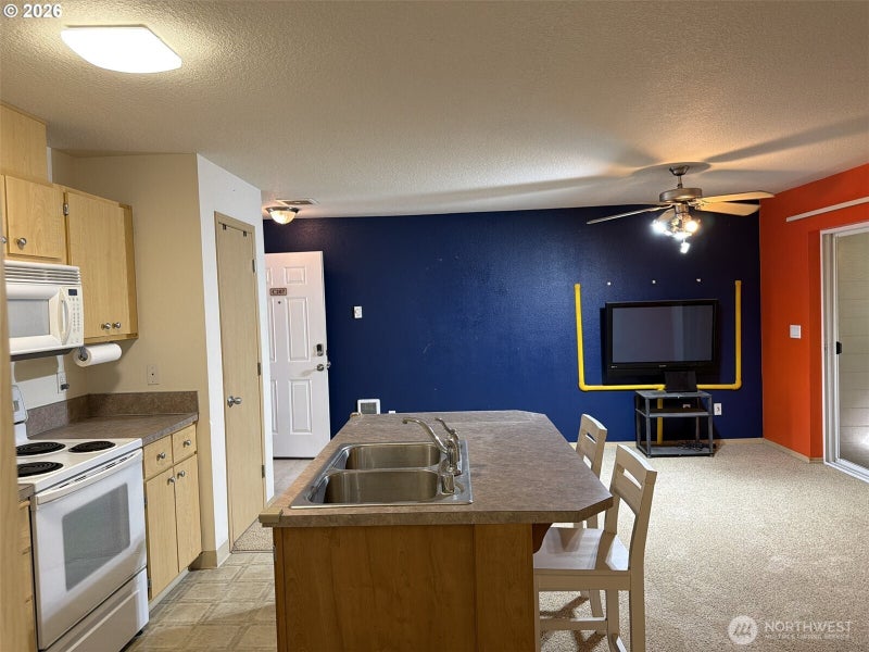 14609 NE 20th Avenue C207