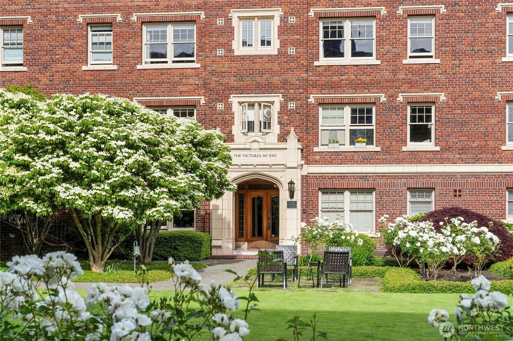 Photo of 100 W Highland Drive #404, Seattle, WA 98119 (MLS # 2386877)