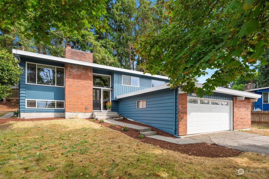 Photo of 7010 191st Place SW, Lynnwood, WA 98036 (MLS # 2281313)