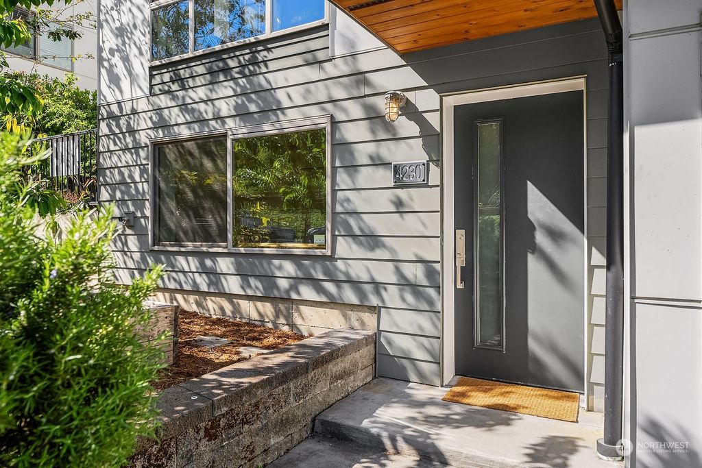 Photo of 4230 S Trenton Street, Seattle, WA 98118 (MLS # 2239408)