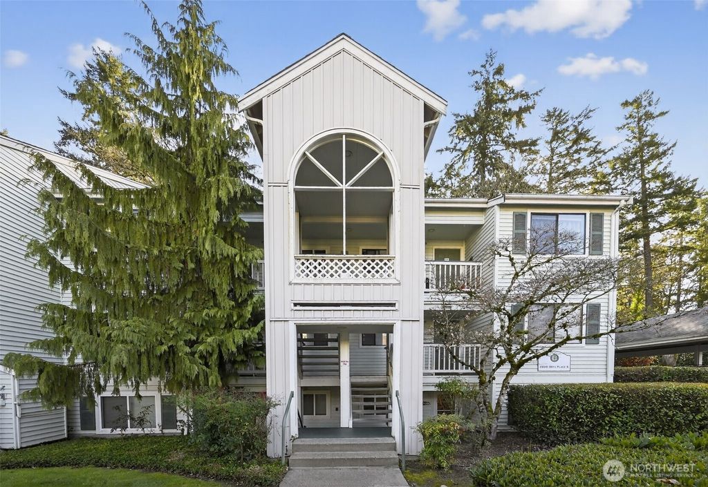 Photo of 25131 98th Place S #B110, Kent, WA 98030 (MLS # 2498602)