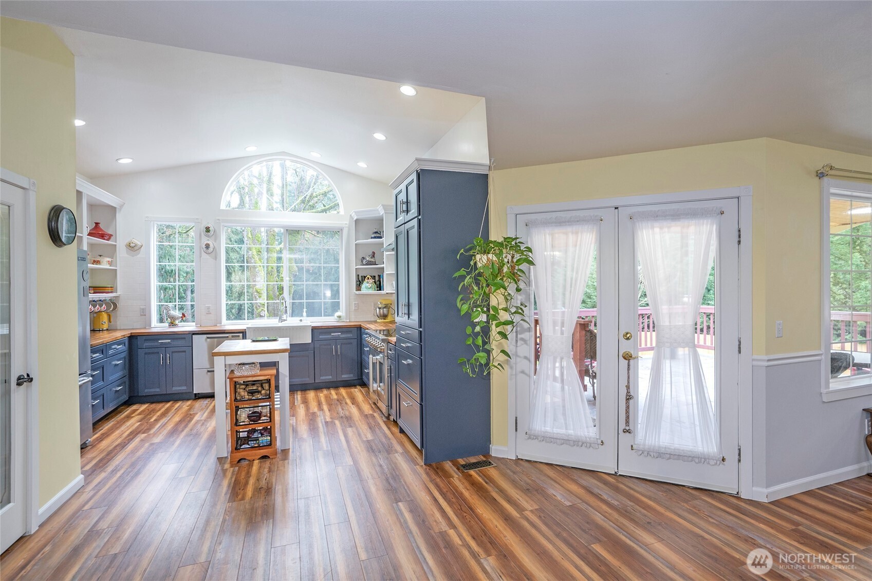 24610 110th Avenue E