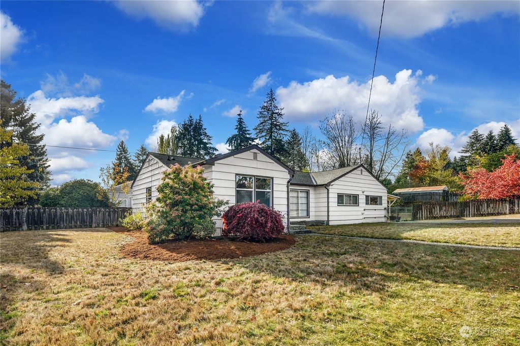 Photo of 15859 27th Avenue NE, Shoreline, WA 98155 (MLS # 2017551)