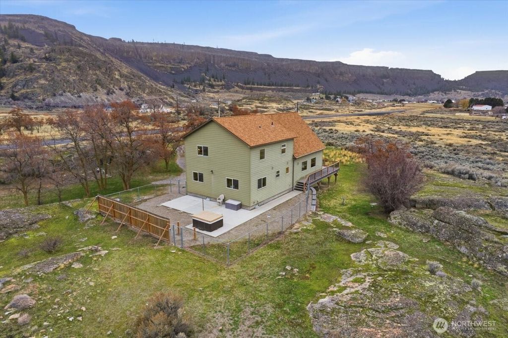 Photo of 56082 Hwy 155 N, Electric City, WA 99123 (MLS # 2461640)