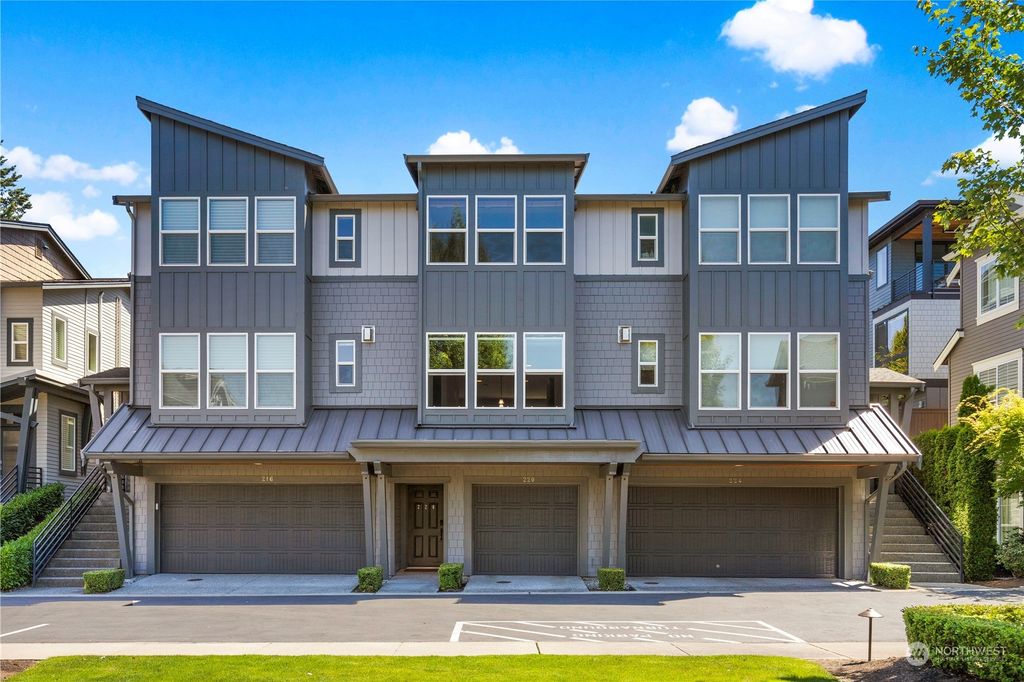Photo of 220 3rd Lane S, Kirkland, WA 98033 (MLS # 2137163)