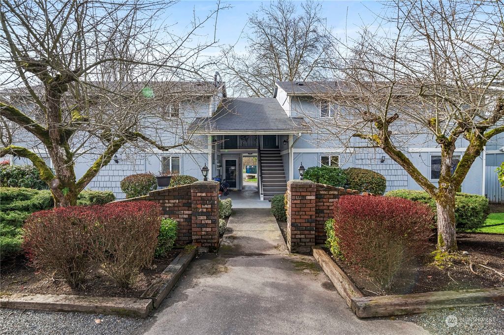 Photo of 700 Ford Avenue #2, Snohomish, WA 98290 (MLS # 2202912)