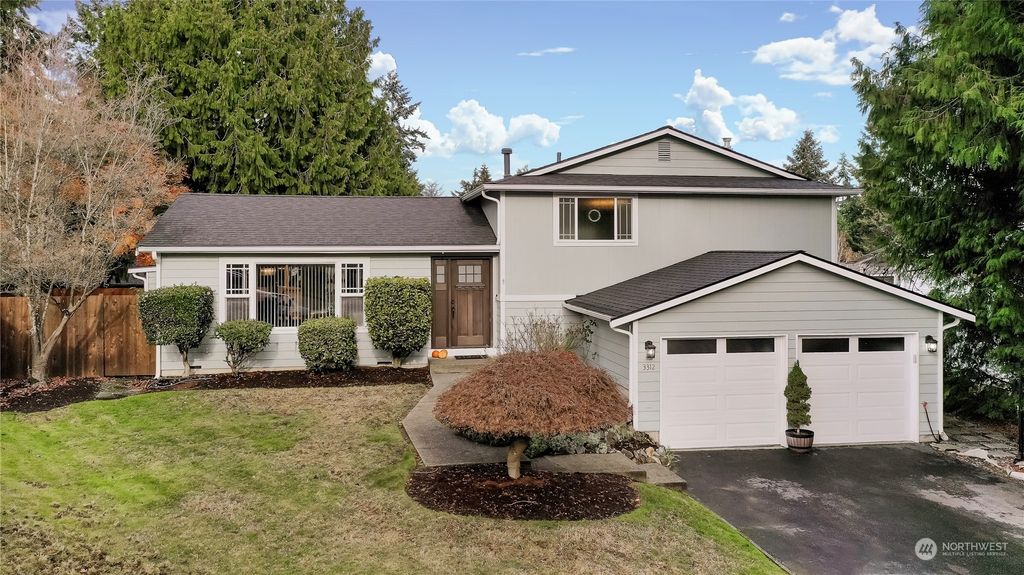 Photo of 3312 SW 329th Court, Federal Way, WA 98023 (MLS # 2323053)